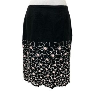Mac & Jac Y2K Black Floral Embroidered Straight Knee Length Skirt
